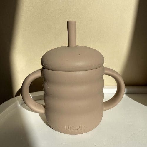 Bicchiere con cannuccia per bambini baige / tazze con cannuccia per bambini - Loo.Up