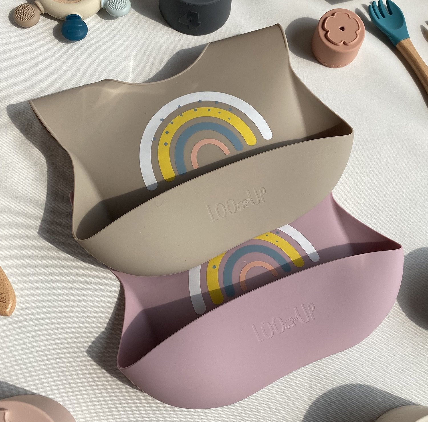 Bavaglino in silicone una scelta vincente per iniziare lo svezzamento -  Loo.Up 